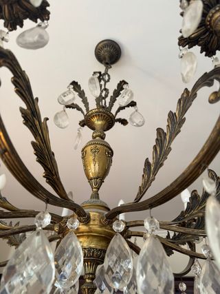 Lámpara de bronce con lágrimas de cristal