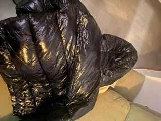 Plumífero Noryy Fashion Negro Brillante.