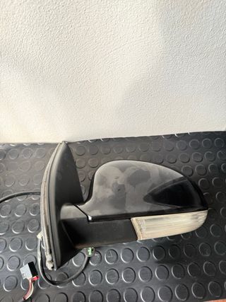 Retrovisor derecho GOLF V