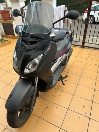 Yamaha Xmax para piezas,cilindradas 125