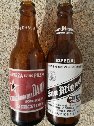 2 Vecchie Bottiglie di Birra Damm e San Miguel