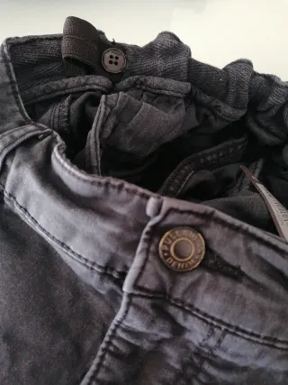 Pantalón cargo Pull&Bear negro