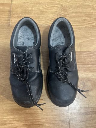 Zapatos de seguridad con puntera marca ROBUSTA