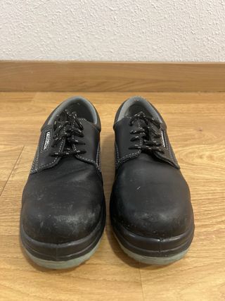 Zapatos de seguridad con puntera marca ROBUSTA