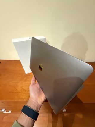 MacBook Air 13” Plata/Gris Espacial