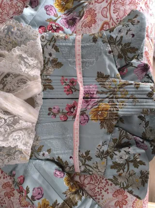 Traje Fallera completo con manteletas