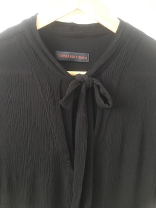 Blusa Trussardi Mujer M Negro Lazo Cuello V