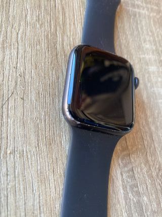 Apple Watch SE 44mm GPS + Cellular