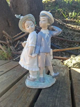 Figura de porcelana de pareja infantil LLADRÓ