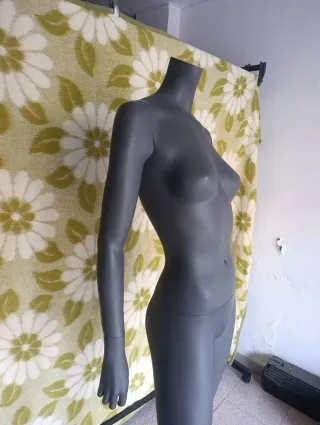 Maniquíes mujer y hombre