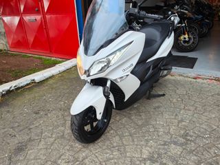 Kawasaki J300 Mega Scooter - 40000km