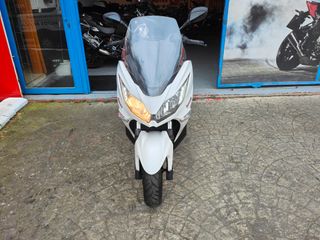 Kawasaki J300 Mega Scooter - 40000km