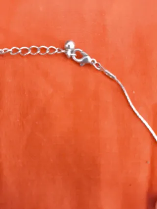 Collar de plata con perlas flotantes