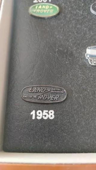 Chapas Evolución Logo Land Rover