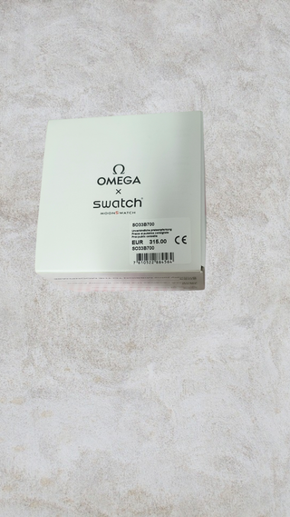 Swatch Mission to the Moonphase Snoopy Bianco