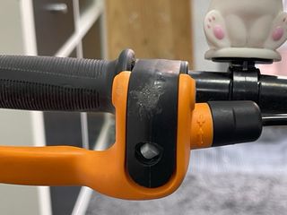 Bicicleta infantil con ruedines