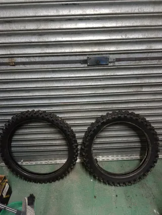 Neumáticos de Cross Nuevos