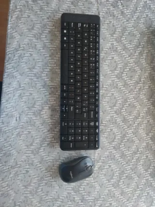 Combo Teclado y Ratón Logitech MK220 Negro