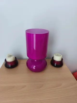 Lámpara magenta y 2 portavelas
