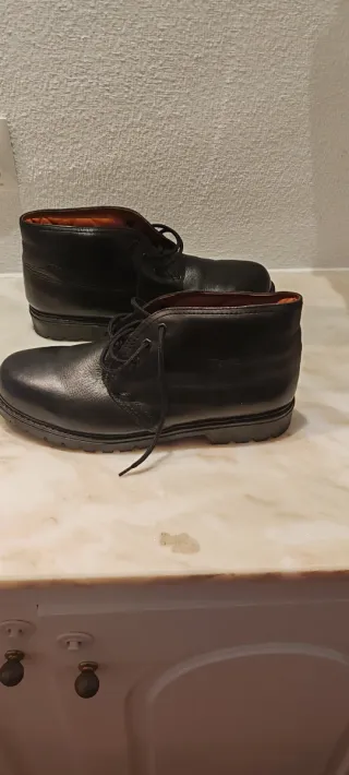 Botas de hombre negras