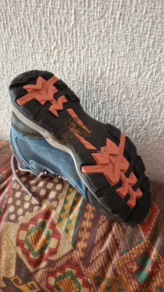 Botas de trekking azules y naranjas mujer o niña