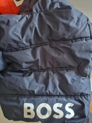 Chaqueta Hugo Boss niño azul, 12meses.