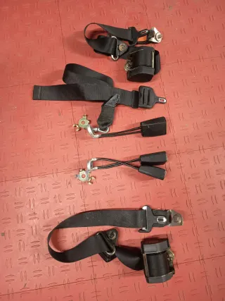 Cinturones Mercedes 190 Traseros