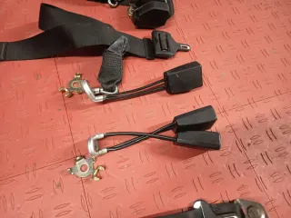 Cinturones Mercedes 190 Traseros