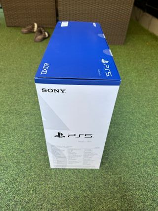 PlayStation 5 1TB + 2 Mandos