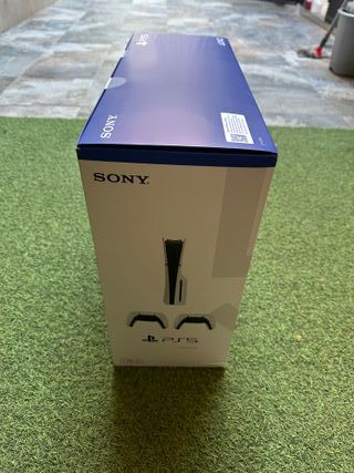 PlayStation 5 1TB + 2 Mandos