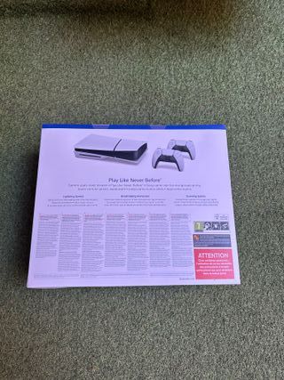 PlayStation 5 1TB + 2 Mandos