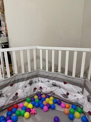 Parque infantil hexagonal blanco