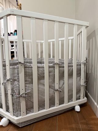 Parque infantil hexagonal blanco