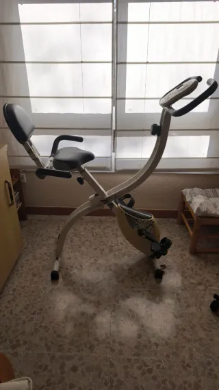 Bicicleta estática Tecnovita BH