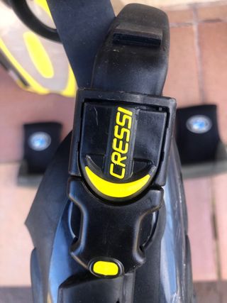 Aletas Cressi Reaction + Escarpines Subaqua