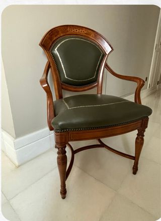 Sillón antiguo madera y piel verde