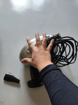 Aspiradora Taurus Micro1000, tamaño pequeño