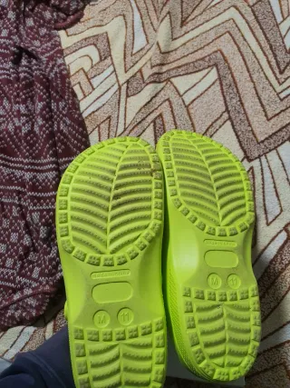 Sandalias Crocs Mike Wazowski