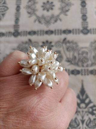 Anillo bisutería perlas y oro