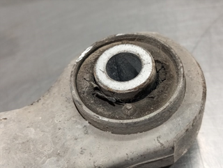 BRAZO SUSPENSION SUPERIOR TRASERO DERECHO CHRYSLE