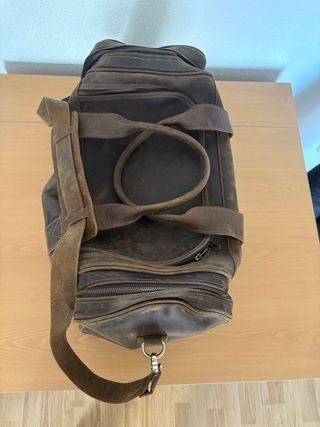 Maleta de cuero artesanal hecha a mano