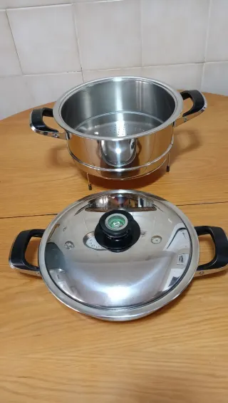 Olla y Vaporera AMC 24 cm Nueva