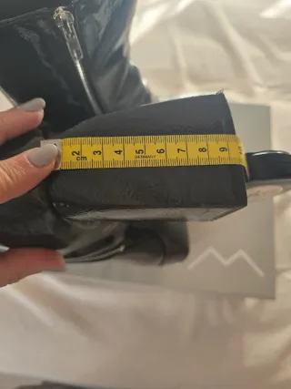 Botín plataforma charol negro