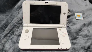 Nintendo 3DS XL Rosa + Juego + Cargador