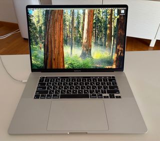 MacBook Pro 16 Intel i7 16GB 512GB + Funda