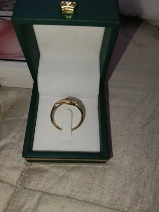 Anillo de Oro peso 5g  Es talla grande 27