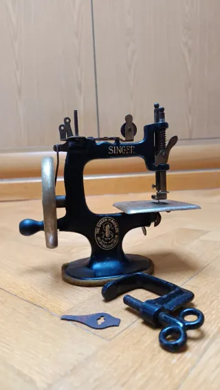 Máquina de coser Singer 20K antigua