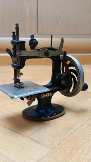Máquina de coser Singer 20K antigua