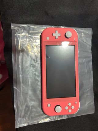 Nintendo Switch Lite Coral