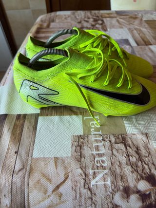 Botas Nike Mercurial Talla 42.5 Verde Flúor